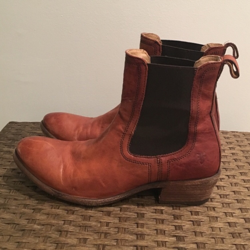 Frye Carson Pull on Boots